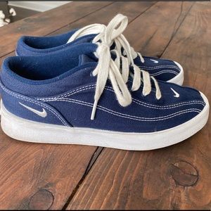 Nike Sneakers / Tennis Shoes